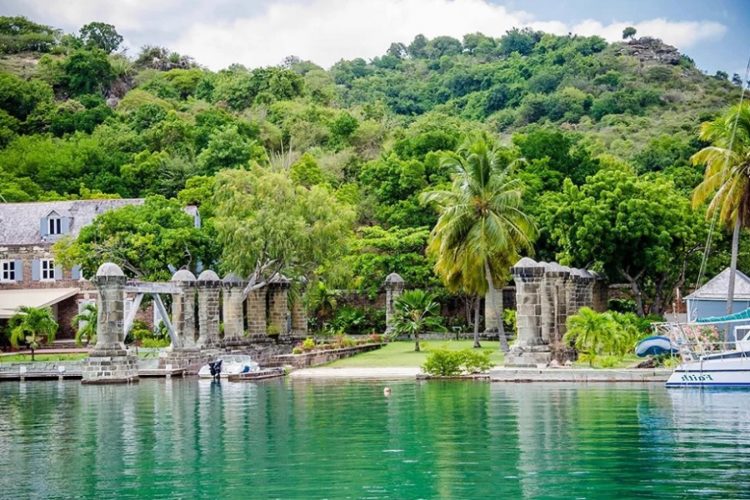 новость 25-11-2021 Антигуа и Барбуда смягчают правила въезда