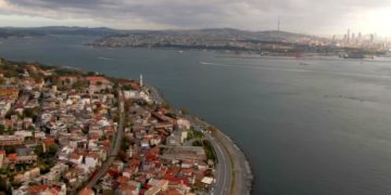 В Турции официант выстрелил туристу в ногу с пистолета