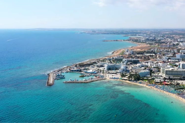 На Кипре ввели дополнительное тестирование