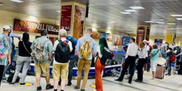 В Египте сообщили, что проблема очередей в аэропорту решена