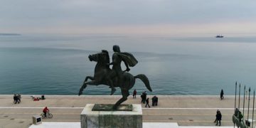 Новые правила коснутся коммерческих заведений Греции