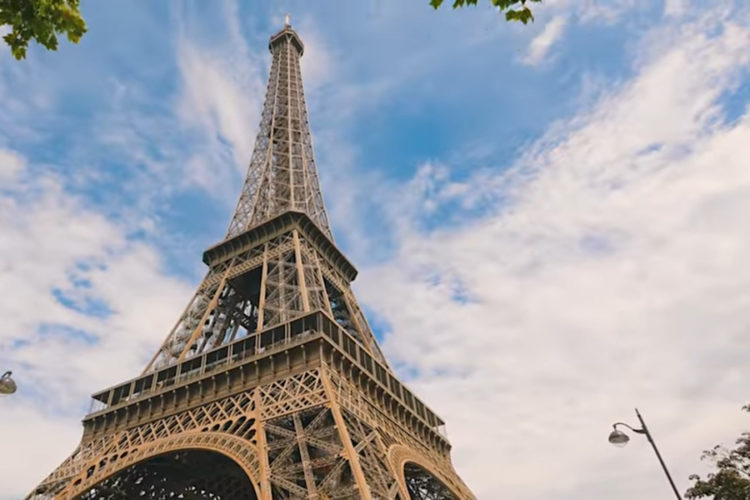 Во Франции заявили о новых антирекордах по коронавирусу