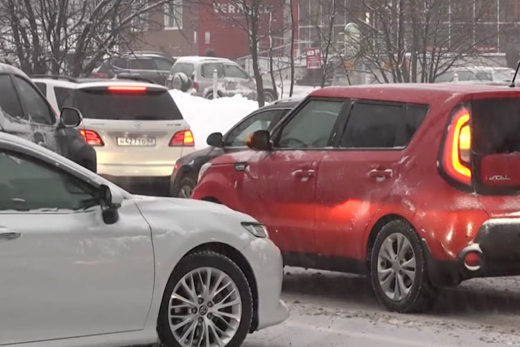 Таксистов Москвы попросили не повышать ценники на новогодний период