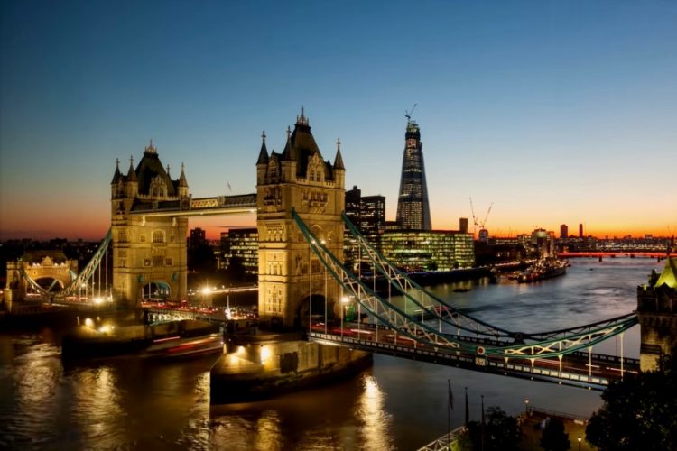 Поездки в Великобританию могут стать еще более проблемными