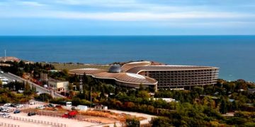 В Крыму обсудили введение QR-кодов и вспомнили о бессимптомных больных