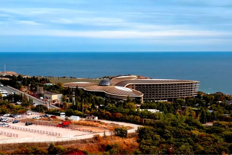 В Крыму обсудили введение QR-кодов и вспомнили о бессимптомных больных