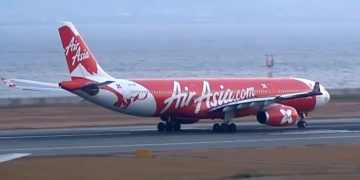 Гендиректор AirAsia считает, что власти спешат с новыми правилами