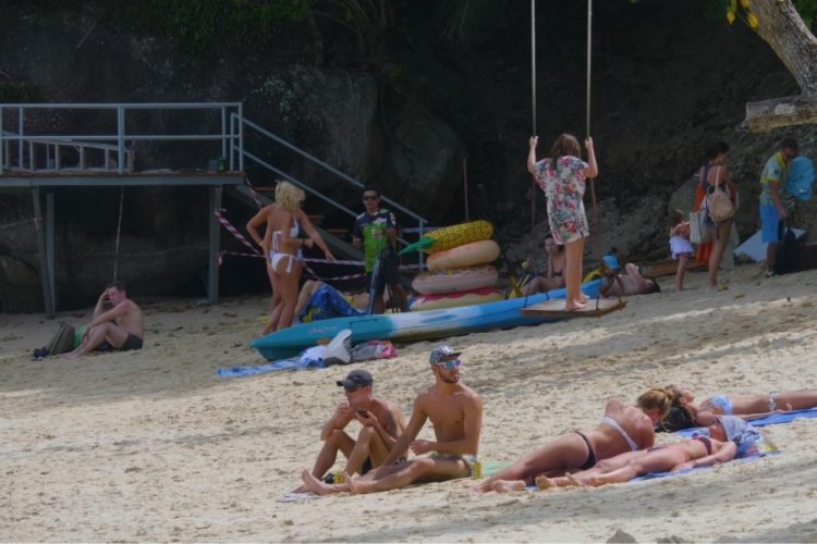 В Таиланде могут ввести дополнительное тестирование на транспорте