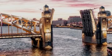 Ситуацию с омикроном в РФ объяснили официально