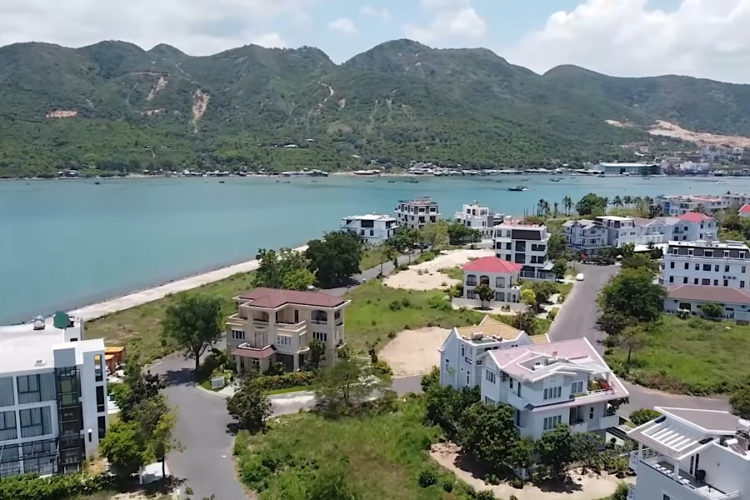 Во Вьетнаме все чаще звучат призывы разрешить безвиз для россиян