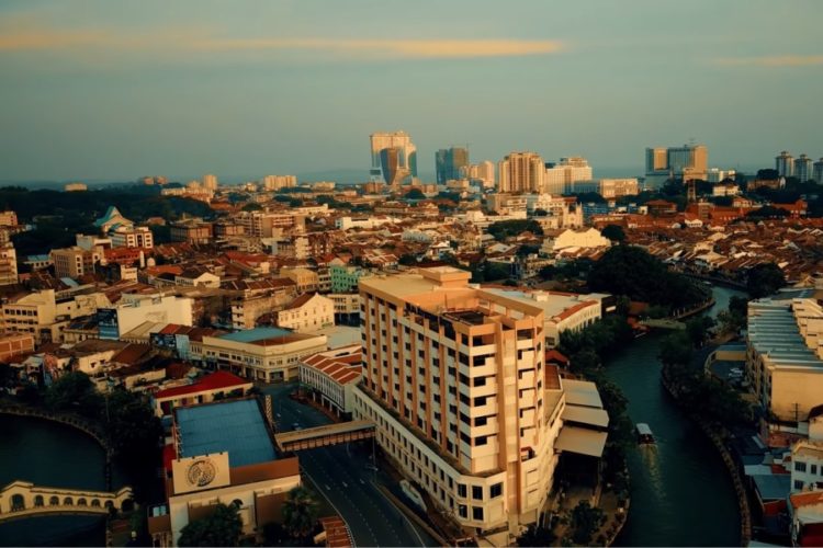 Малайзия идет на важные туристические соглашения с Индонезией