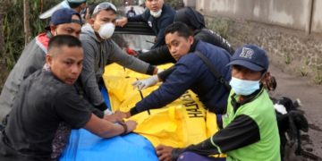 В Индонезии началось извержение вулкана - погибли люди