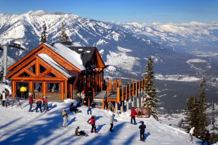 новость 12-12-2021 Какие горнолыжные туры выбирают российские туристы этой зимой?