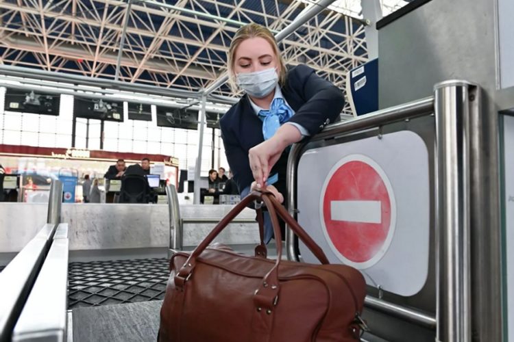 новость 07-12-2021Туроператоры и авиакомпании из-за неопределенности отменяют туры