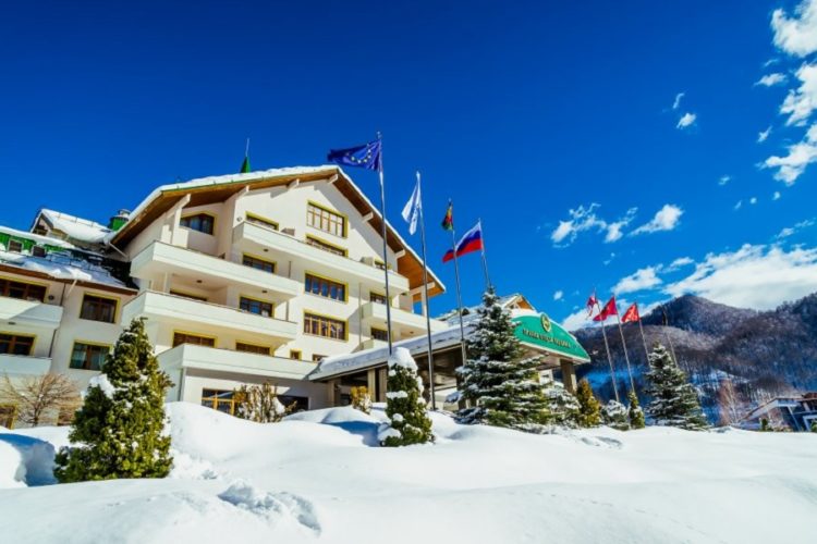 новость 23-12-2021 Отели горнолыжных курортов Краснодарского края подорожали