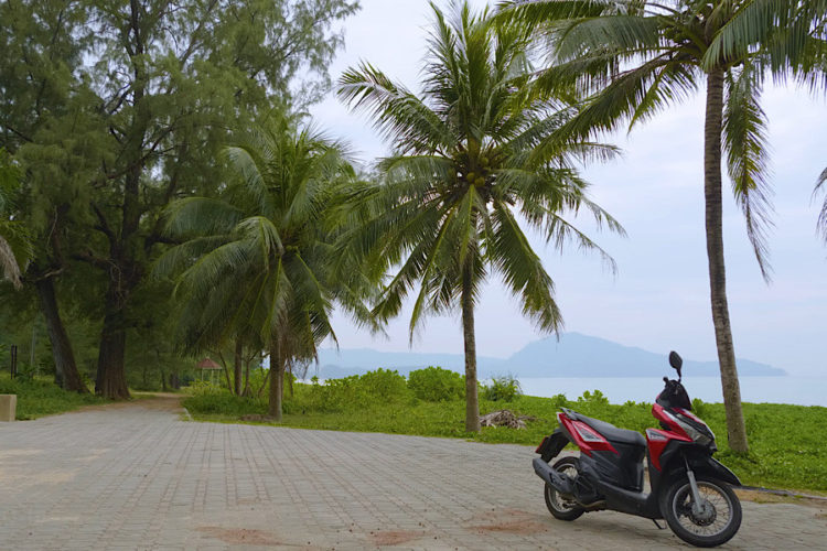 Высокий туристический сезон в Таиланде под угрозой срыва