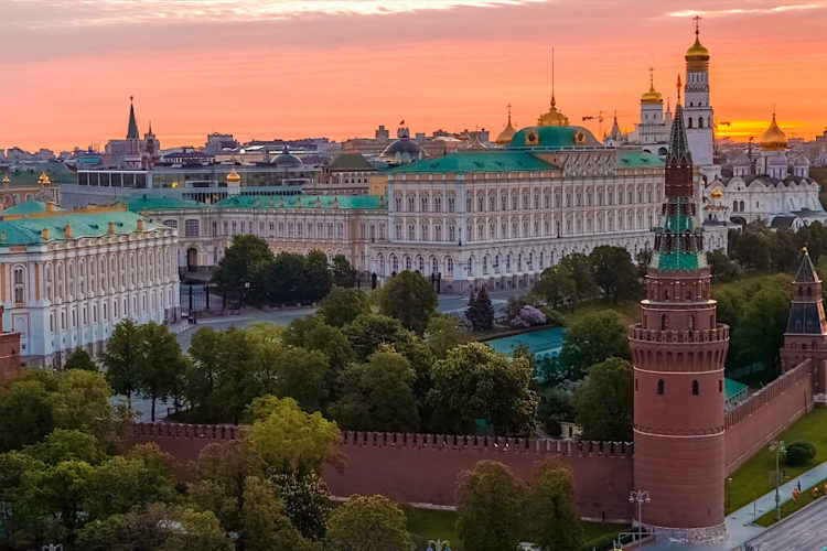 Карантин для приезжающих в Россию сократили