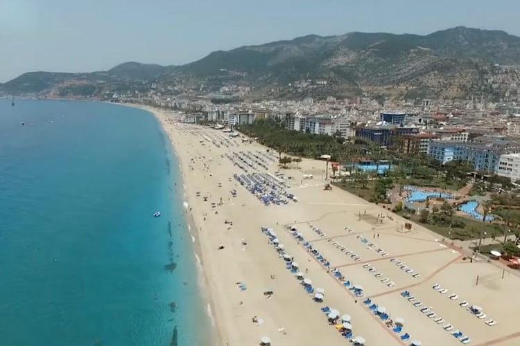 Россиян назвали стабильными лидерами в Турции