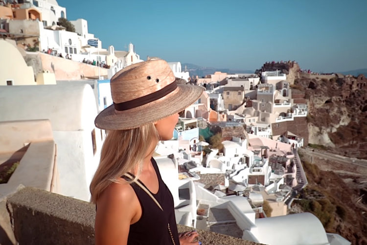 В Греции сообщили, когда могут пересмотреть правила приема туристов