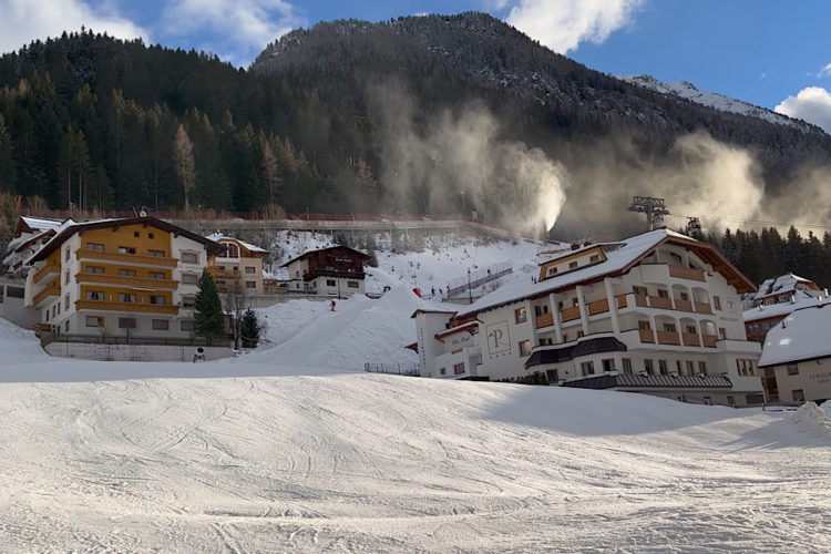 Россиянам без прививок предлагают отдых в Австрии без карантина