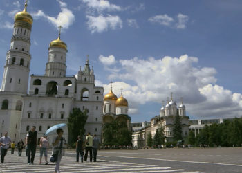 В Кремле ответили, могут ли ввести более жесткие ограничения сейчас