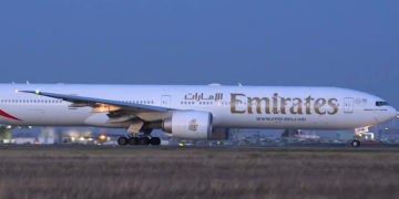 Стюардесса Emirates рассказала о наказаниях за лишний вес