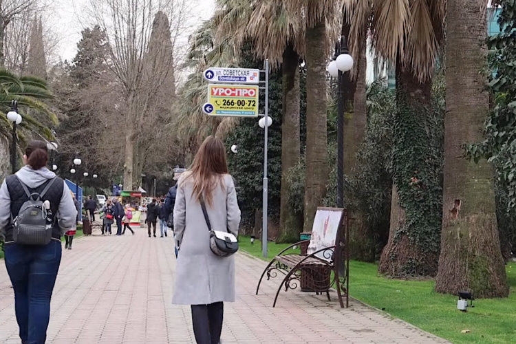 Туристка возмутилась горами мусора в Сочи