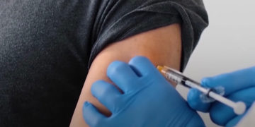 Российские туристы смогут получить прививку зарубежной вакциной в Турции