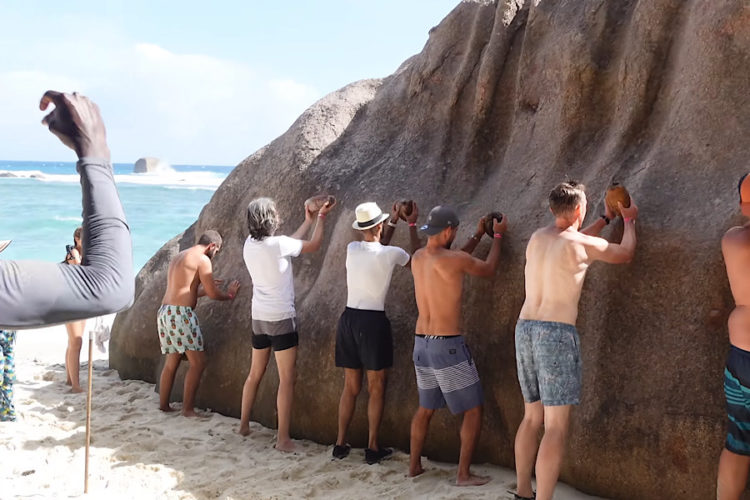 Россияне заняли лидирующую позицию еще в одном теплом государстве