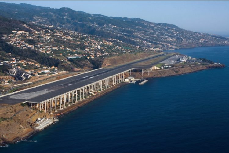 новость 16-01-2022 Уральские авиалинии заявили о старте прямых авиарейсов на Мадейру