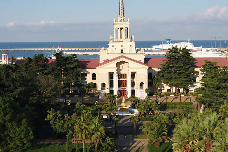 Внутренний турпоток выводит РФ на лидирующую по восстановлению туризма позицию