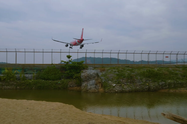 Турист раскритиковал процедуры по прилету в Таиланд