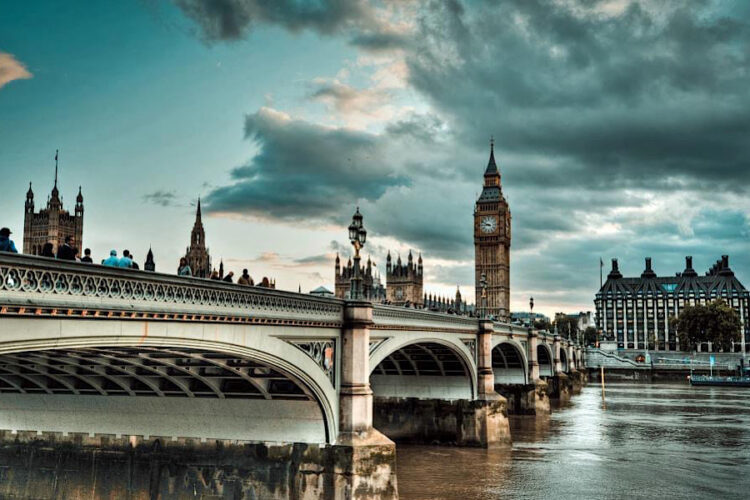 Виза в Великобританию оказалась очень популярной среди россиян