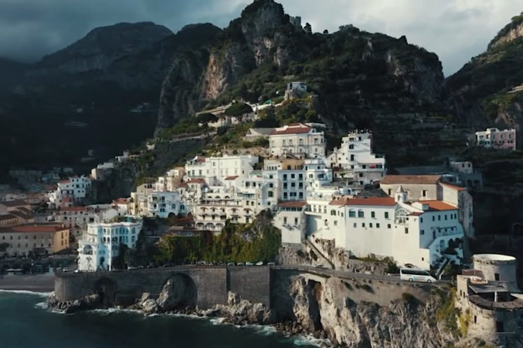 В марте Италия собирается снять режим ЧС