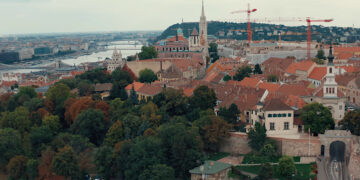 Венгрия пока не будет менять срок действия ковид-паспортов