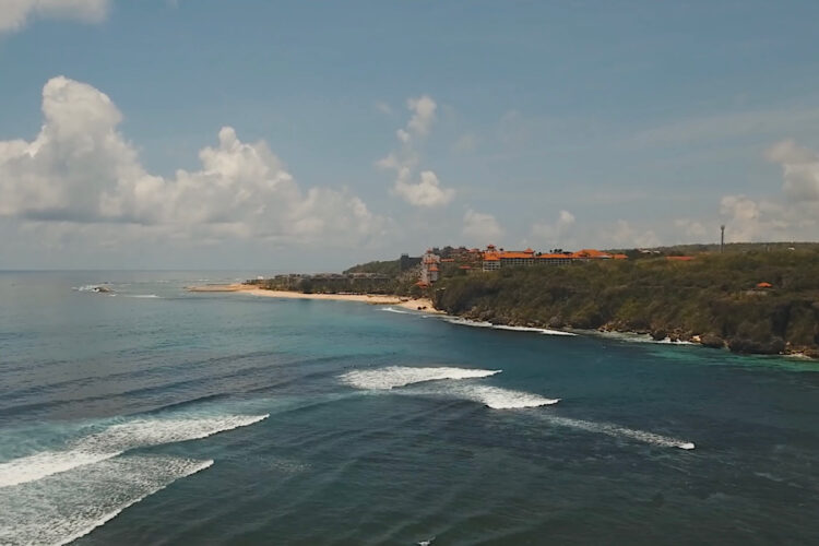 Туристов в Индонезии вынуждают бронировать отели обманным путем