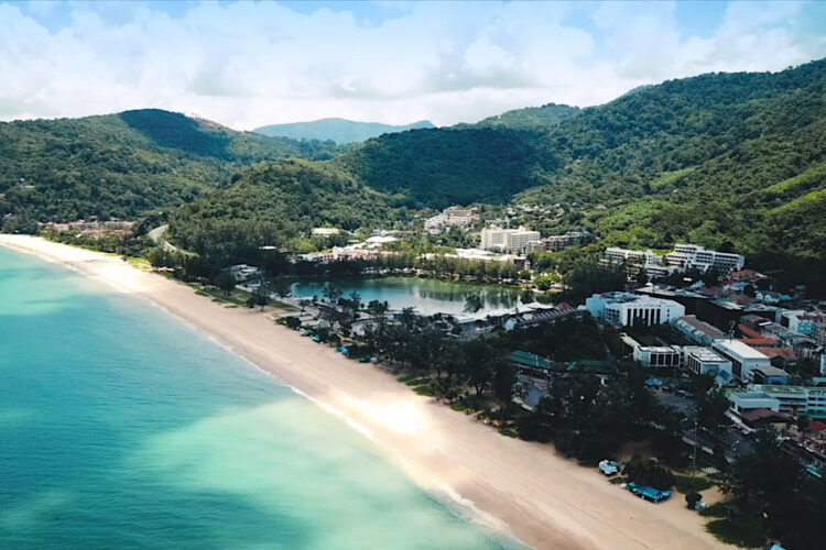 В Таиланде готовы снять больше раздражающих туристов правил