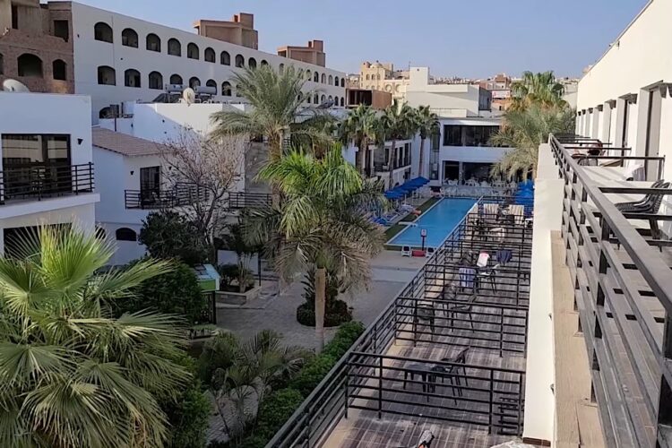 В аэропортах Египта снова километровые очереди?