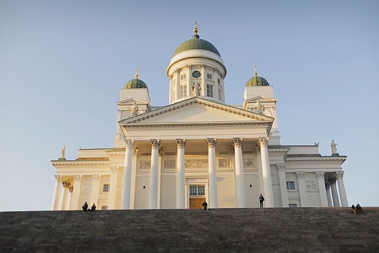 Финляндия снимает ковидные ограничения