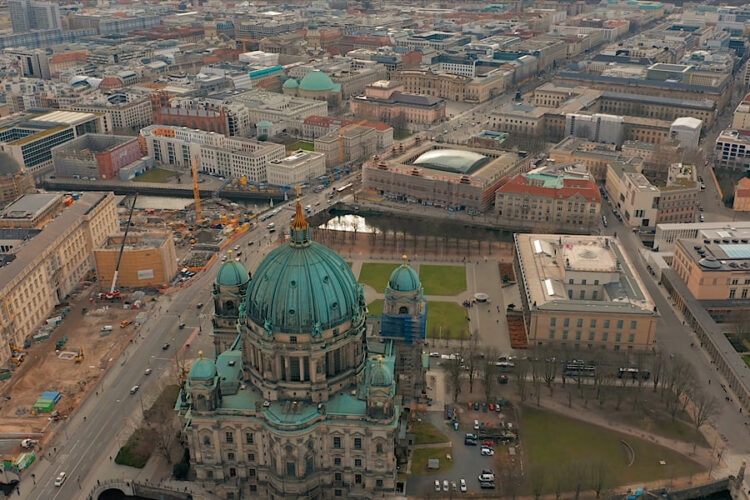 В ЕС еще на год продлили COVID-сертификаты