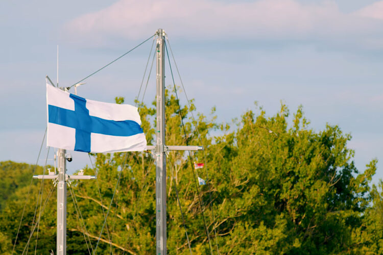 Финляндия видит основания для открытия границы для россиян