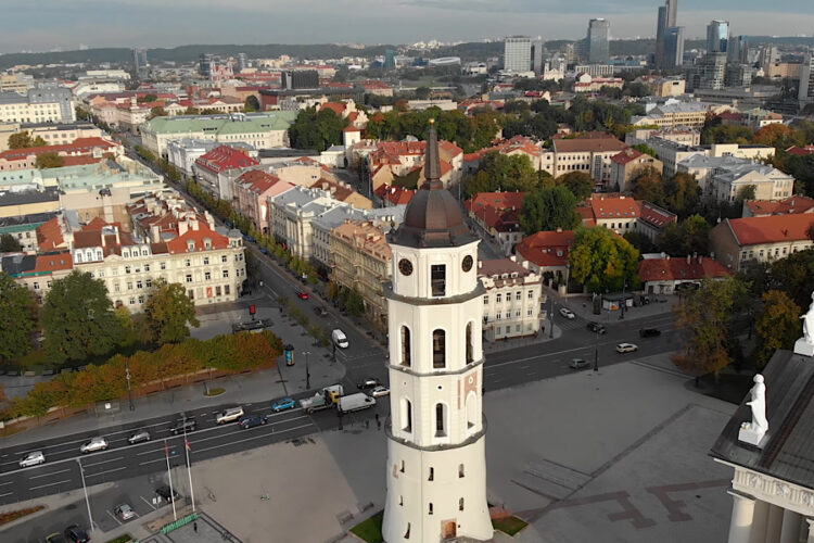 Литва возвращается к допандемийным правилам