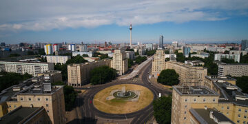 Россиянам с прививкой "Спутником" сообщили о возможности получения сертификата ЕС