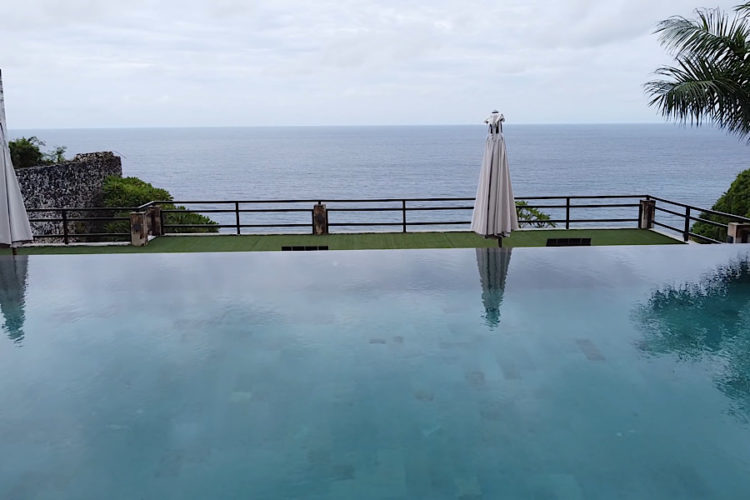 Остров Бали наконец решили открыть для иностранцев