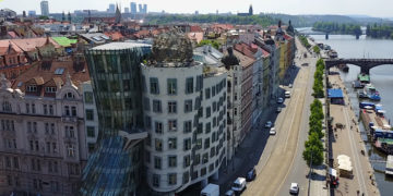 Чехия присоединилась к странам, возвращающимся к нормальной жизни