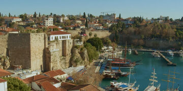 В провинции Анталья стало еще больше туристов из РФ