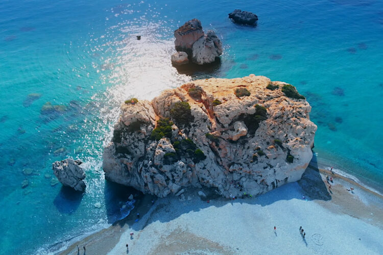 Снявшая ограничения страна была неправильно понята туристами