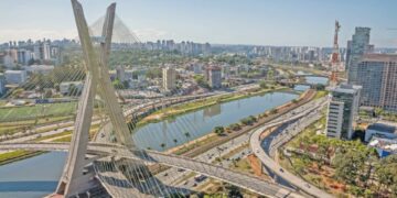 новость 12-02-2022 Улететь в Сан-Паулу и обратно в марте можно за 40 тысяч рублей