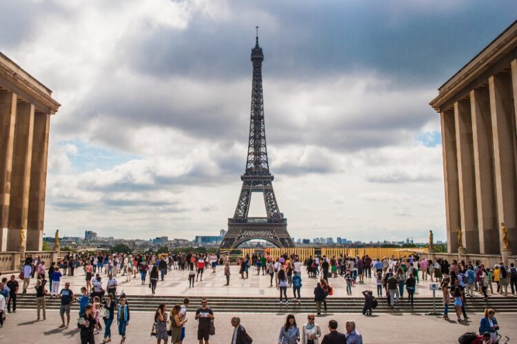 новость 20-03-2022 Франция ждет американских туристов, предлагая им дешевые перелеты