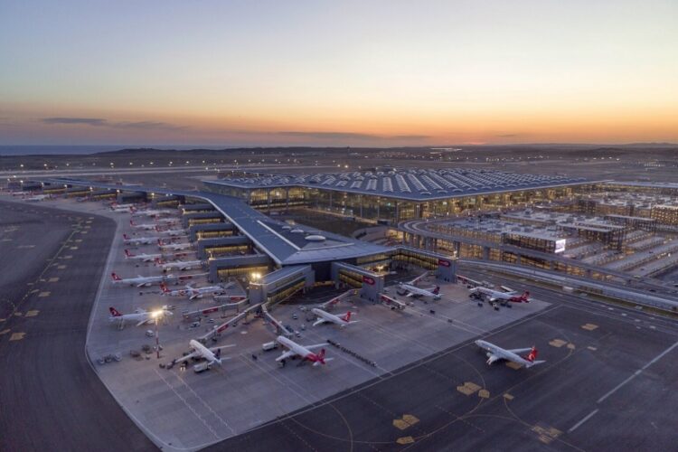 новость 06-03-2022 Стамбул становится для России "окном в Европу"